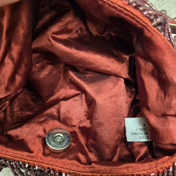 VIRAL Beaded Fringe Burgundy Handbag - Picture 5 of 5